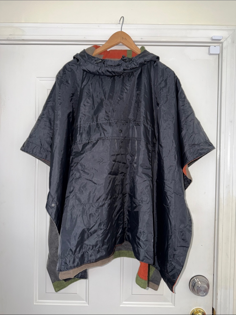 Black Hooded Poncho with Green and Orange‎ Fleece lining. Sz OS